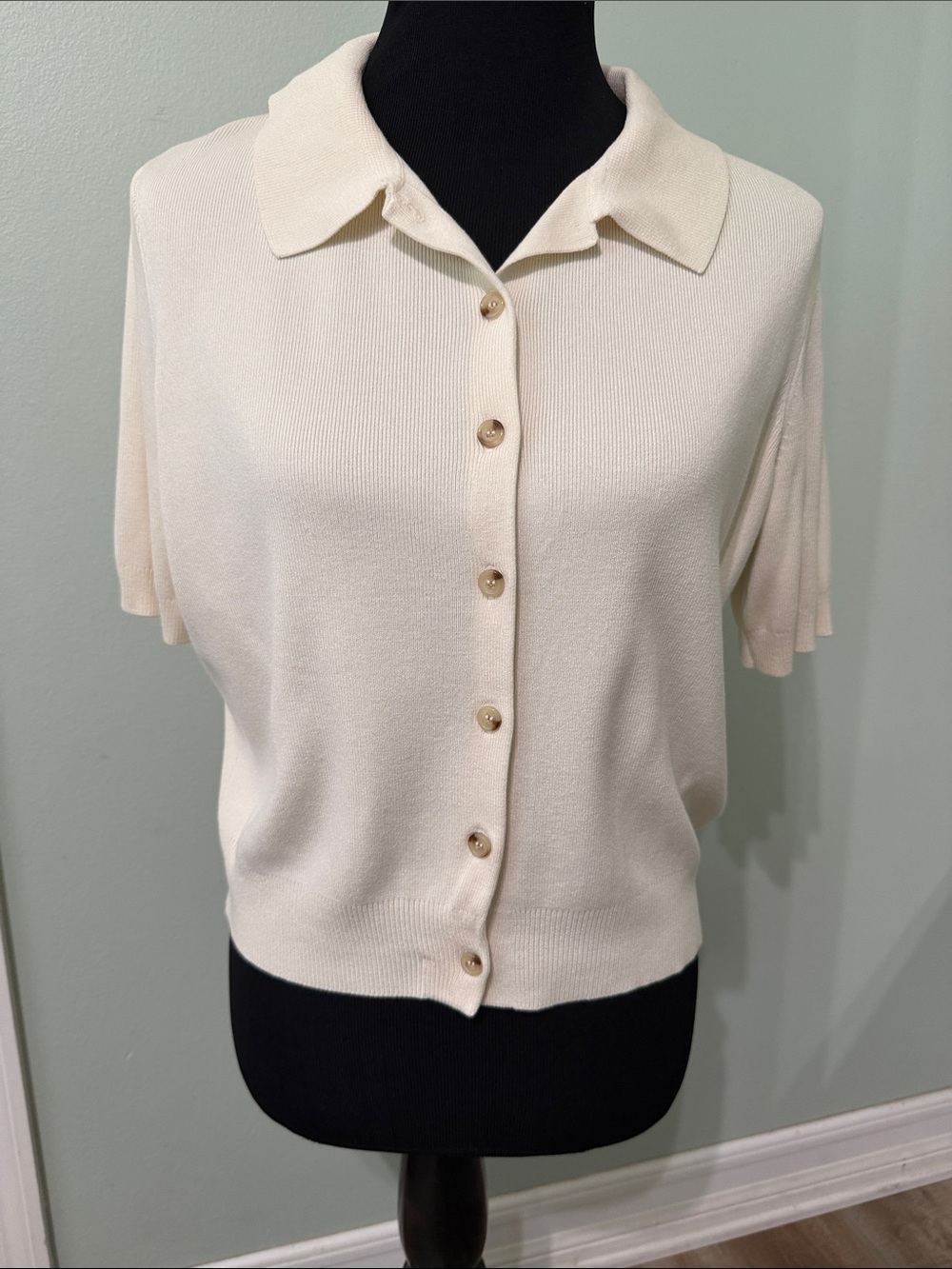 H&M Cream Short Sleeve Button-Down Polo Top